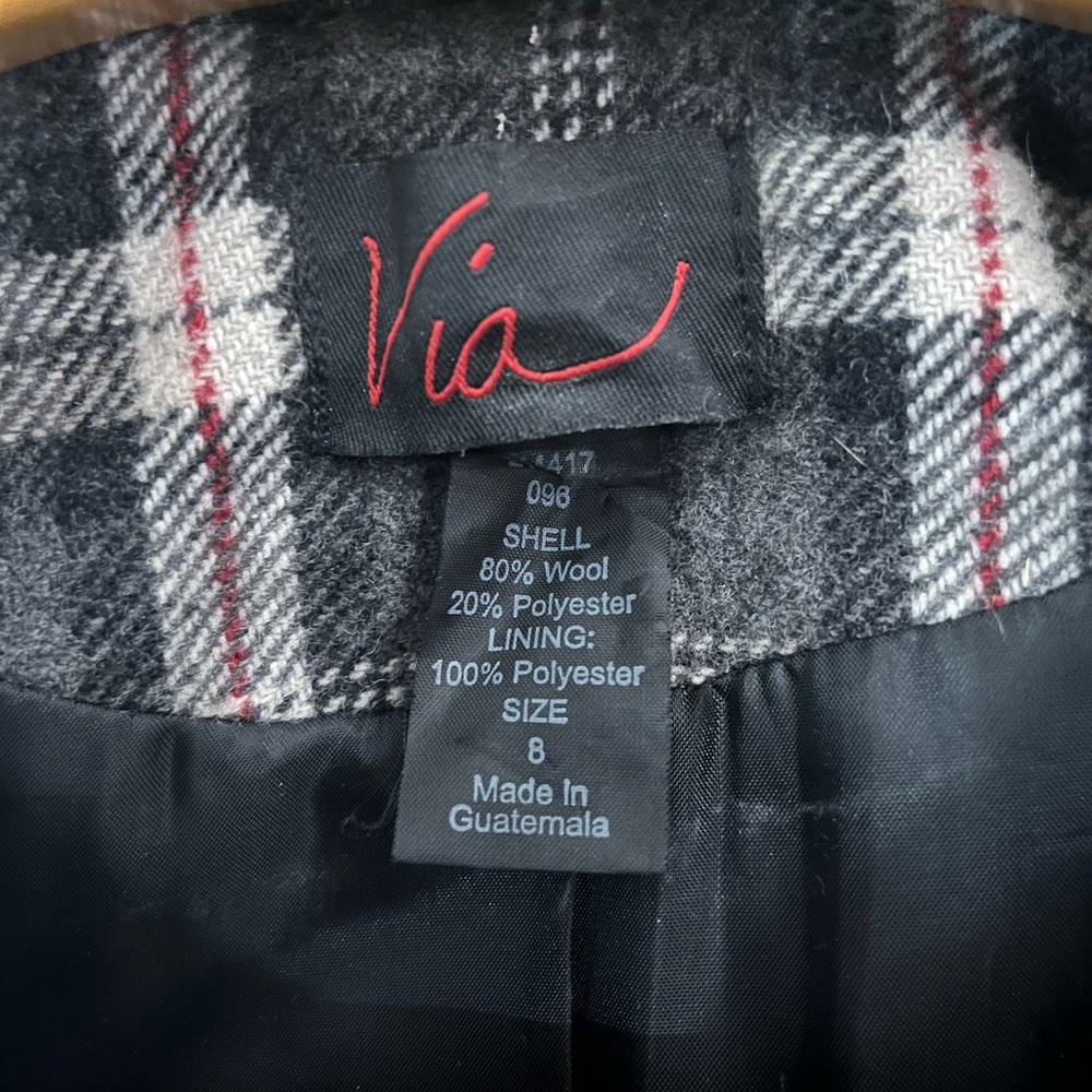 Beautiful wool pea coat.  In excellent condition.  Belted waist.  Size 8